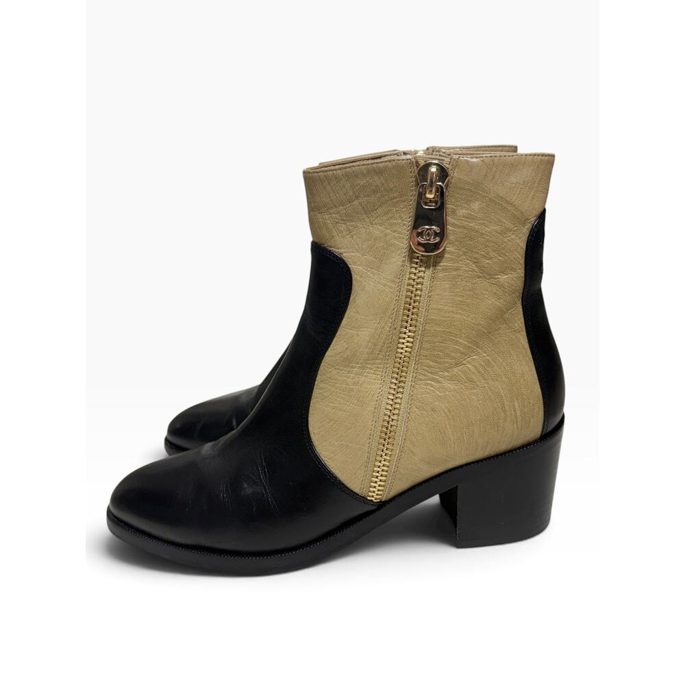 Chanel 2015 Two Tone Leather Block Heel Ankle Boots 39 9 - Picture 2 of 10